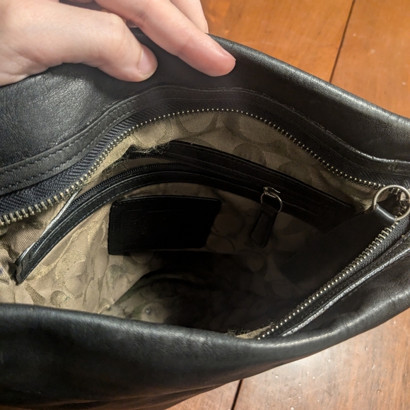 Coach black leather bucket bag - Picture 7 of 7
